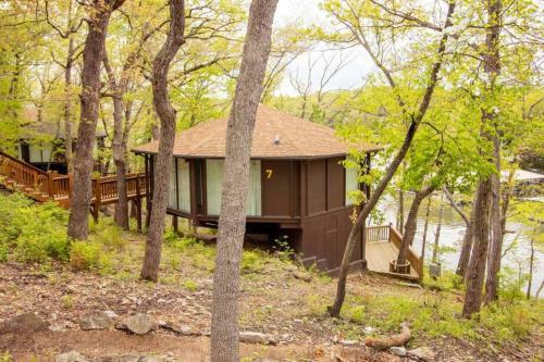 Unit 7 - 2 Bedroom Treetop Villa