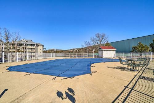 Apartamento Hollister Condo With Table Rock Lake On-site!