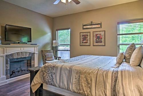 Branson Area Goldilocks Lodge With Private Deck!