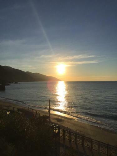 Apartamento 2 Bedroom Suite With Sea View And Parking