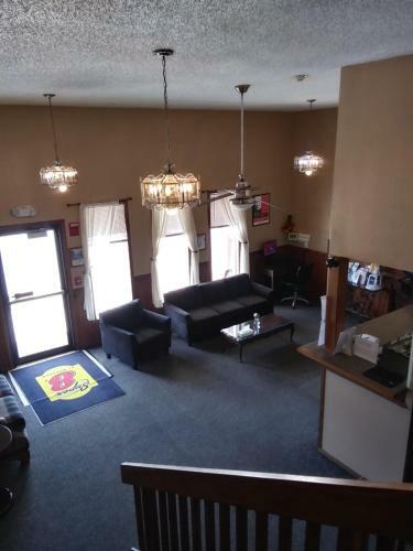Hotel Amerihost Inn & Suites