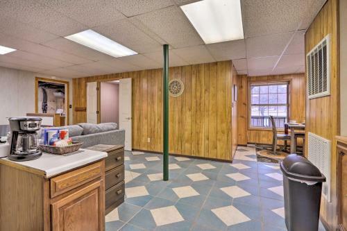 Pet-friendly Apartment With Shared Fishing Pond