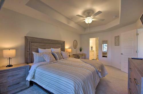 Apartamento Lakefront Escape With Dock, Slip And Pool Access!