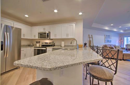 Apartamento Lakefront Escape With Dock, Slip And Pool Access!