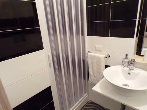 Hostal Nuova Aurora Rent Rooms