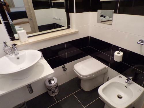 Hostal Nuova Aurora Rent Rooms