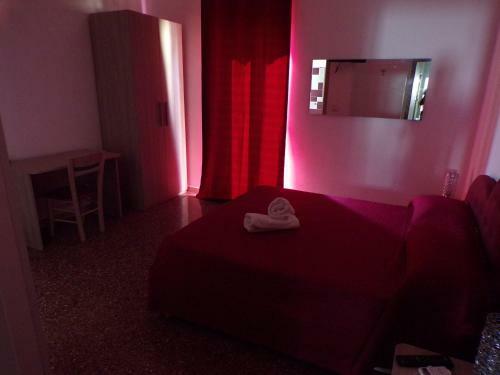 Hostal Nuova Aurora Rent Rooms