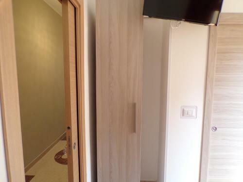 Hostal Nuova Aurora Rent Rooms