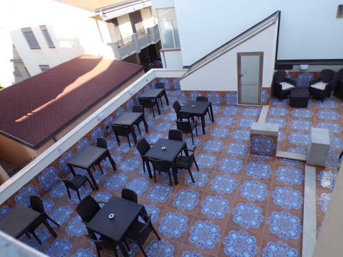 Hostal Nuova Aurora Rent Rooms