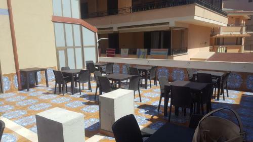 Hostal Nuova Aurora Rent Rooms