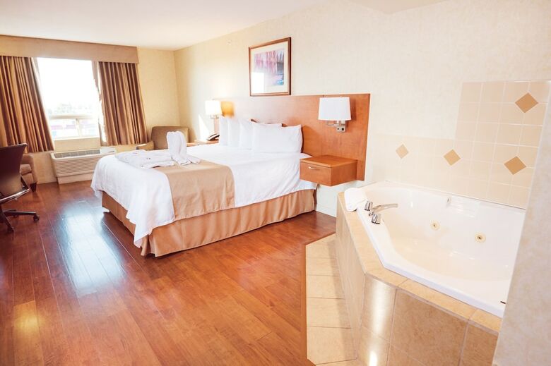 Hotel Rosslyn Inn & Suites