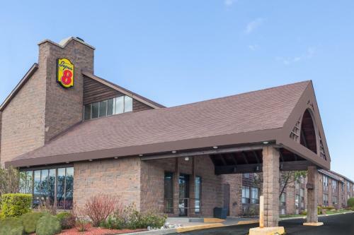 Hotel Super 8 By Wyndham Sudbury On