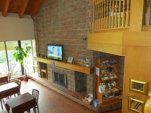 Hotel Super 8 By Wyndham Sudbury On