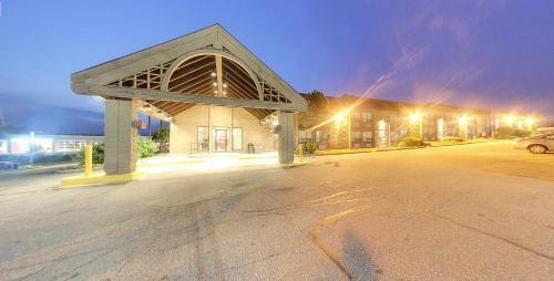 Hotel Super 8 By Wyndham Sudbury On