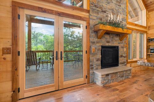 Lodge Affinity Riverside Cabin