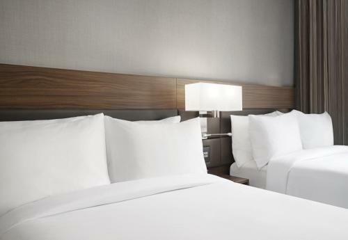 AC Hotel By Marriott St Louis Central West End