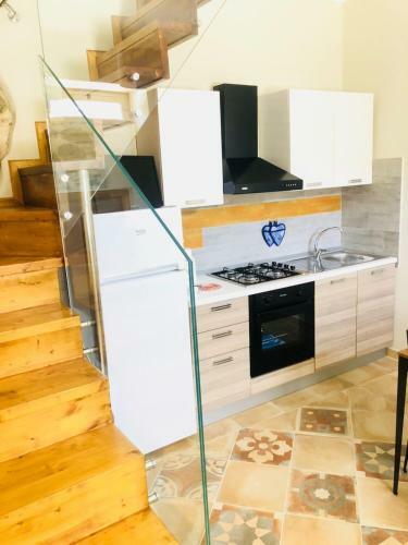 Simone Home