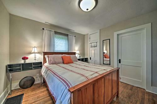 Lucky Dawg Pet-friendly Abode Near St Louis!