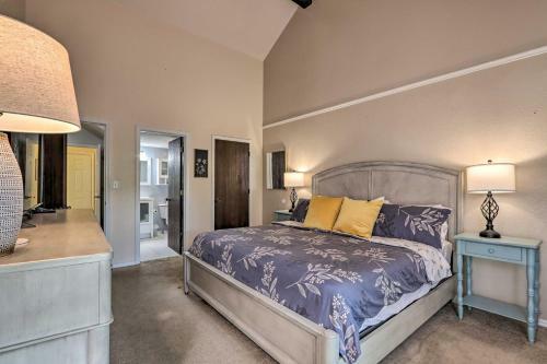 Updated Osage Beach Cottage With Resort Perks!