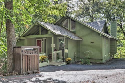 Updated Osage Beach Cottage With Resort Perks!