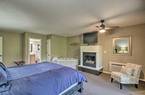 Osage Beach Resort Home Deck And Gas Fire Pit!