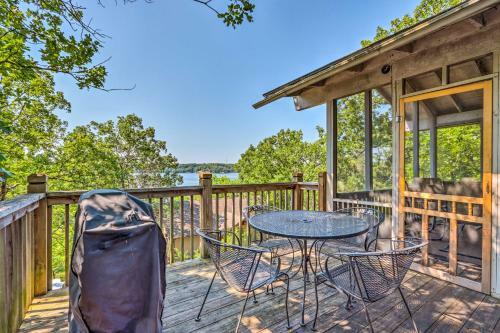 Ozarks Cabin With Screened Porch And Resort Perks!