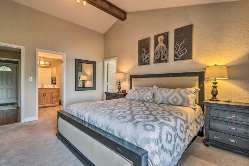 Ozarks Cabin With Screened Porch And Resort Perks!
