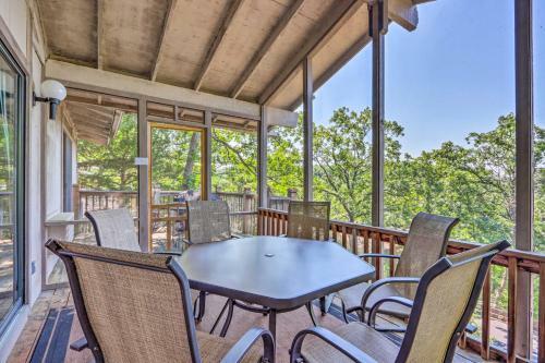 Ozarks Cabin With Screened Porch And Resort Perks!