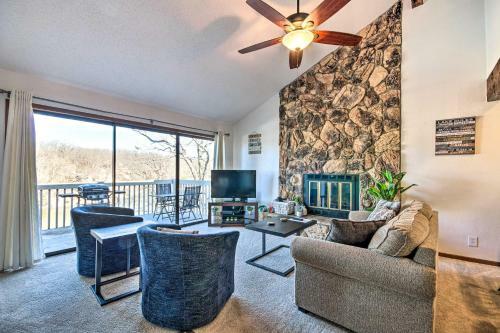 Apartamento Lakefront Osage Beach Retreat With Pool Access!