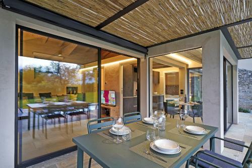 Pelac� 1931 Small Villa With Minipool