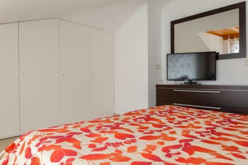 Linden Apartment