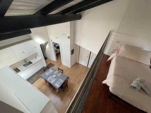 Torre Alboletta Apartment