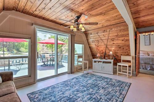 Lakefront Rocky Mount Cabin With Dock And Kayaks!