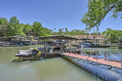 Lakefront Rocky Mount Cabin With Dock And Kayaks!