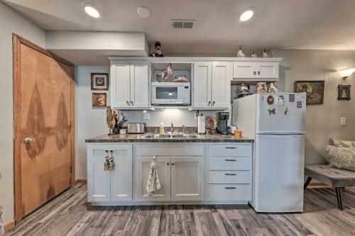 Pet-friendly St Joseph Apartment With Yard!