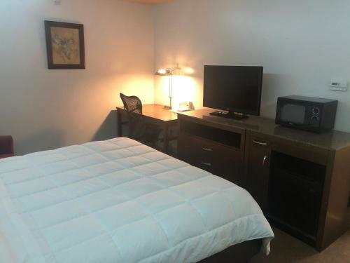 Hotel Simple Rewards Inn