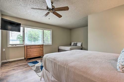 Spacious Lakefront Getaway - Family Friendly!
