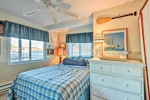 Lakefront House With Wraparound Deck And Sunroom!