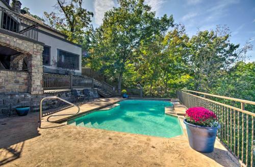 Waterfront Porto Cima Home Outdoor Fire Pit!