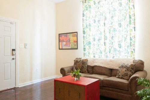 Sweet Home In Cherokee Arts District