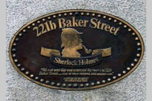 Apartamento 221b - Sleeps Up To 5!