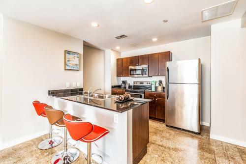 Apartamento Jacuzzi In The Sky Luxe Condo By Cozysuites