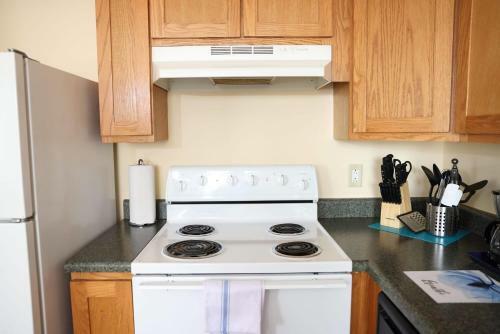 Apartamento Steps Away From Slu Gym With Bowling Alley