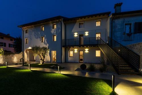 Hostal Portone180 Guest House