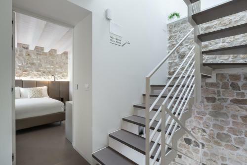 Hostal Portone180 Guest House