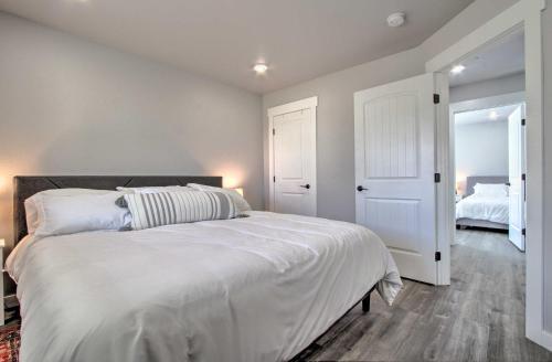 Bright And Modern Augusta Home - Walk To Town!