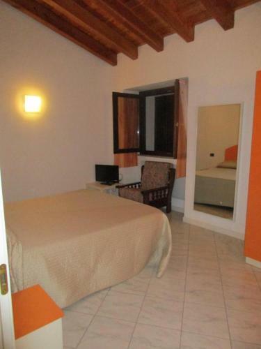 Bed & Breakfast Big Room In Agriturismo Rocca Dei Marchesi