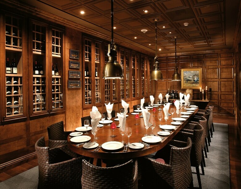 Portola Hotel & Spa
