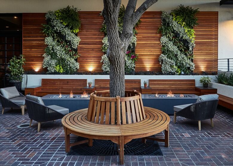 Portola Hotel & Spa