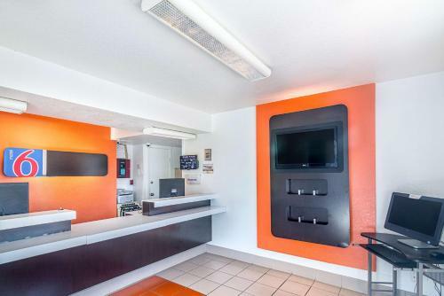 Motel 6 Ardmore